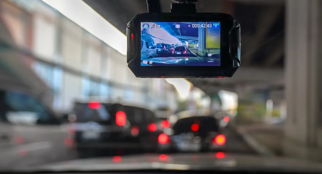 dashcam recording traffic in missouri